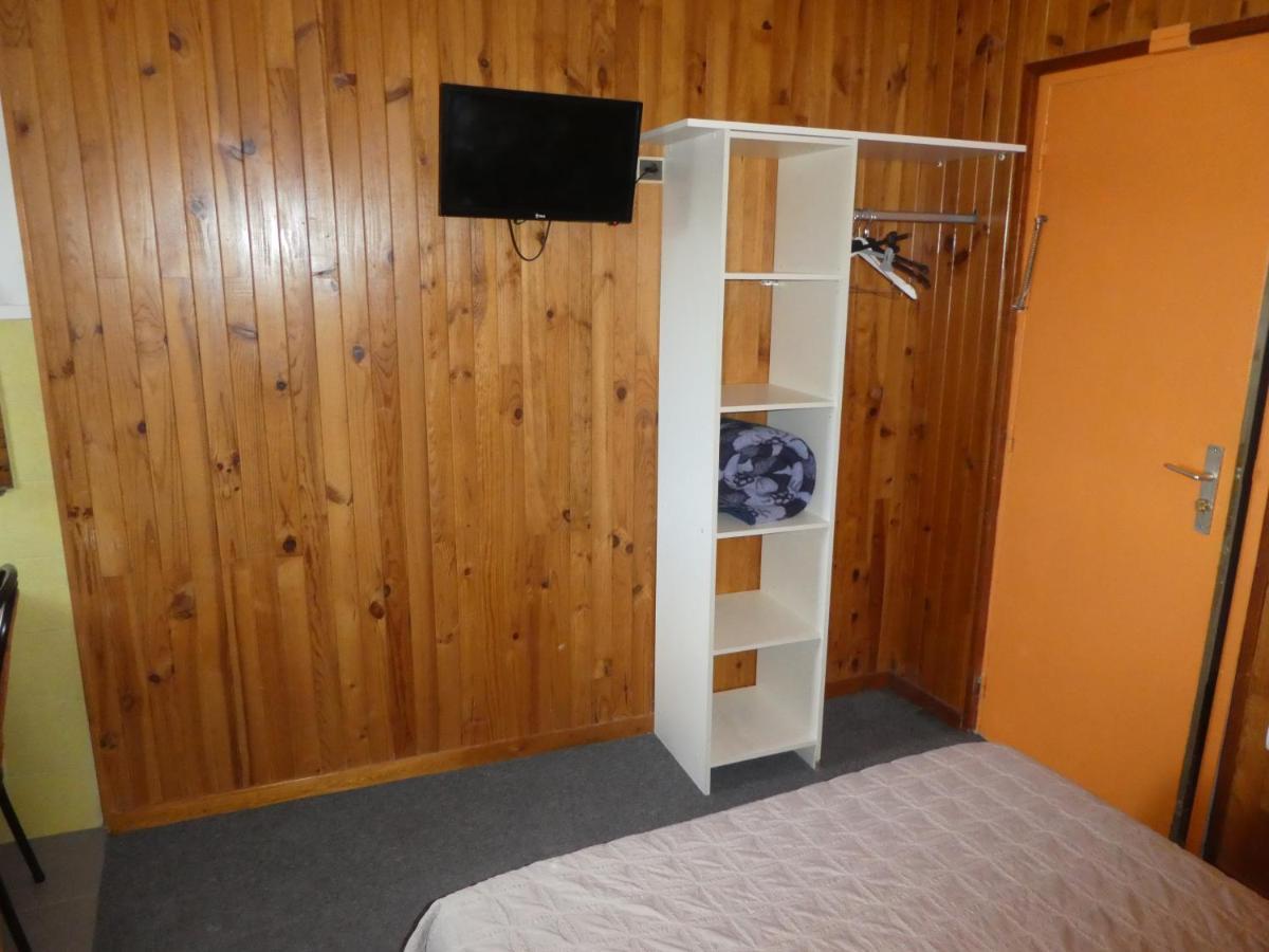 Etanit ! Etape Calme Et Parking Velo, Bicycle - Connection Tous A 1Mn Bus,Train Et Aeroport - Plein Centre De Beziers Pour Visiter,Manger - Chambres Climatisees, Spacieuses Amenagees Pour Singles, Couple, Et Ou Familles - Consigne Et Petit Dej En Plu Béziers Eksteriør bilde